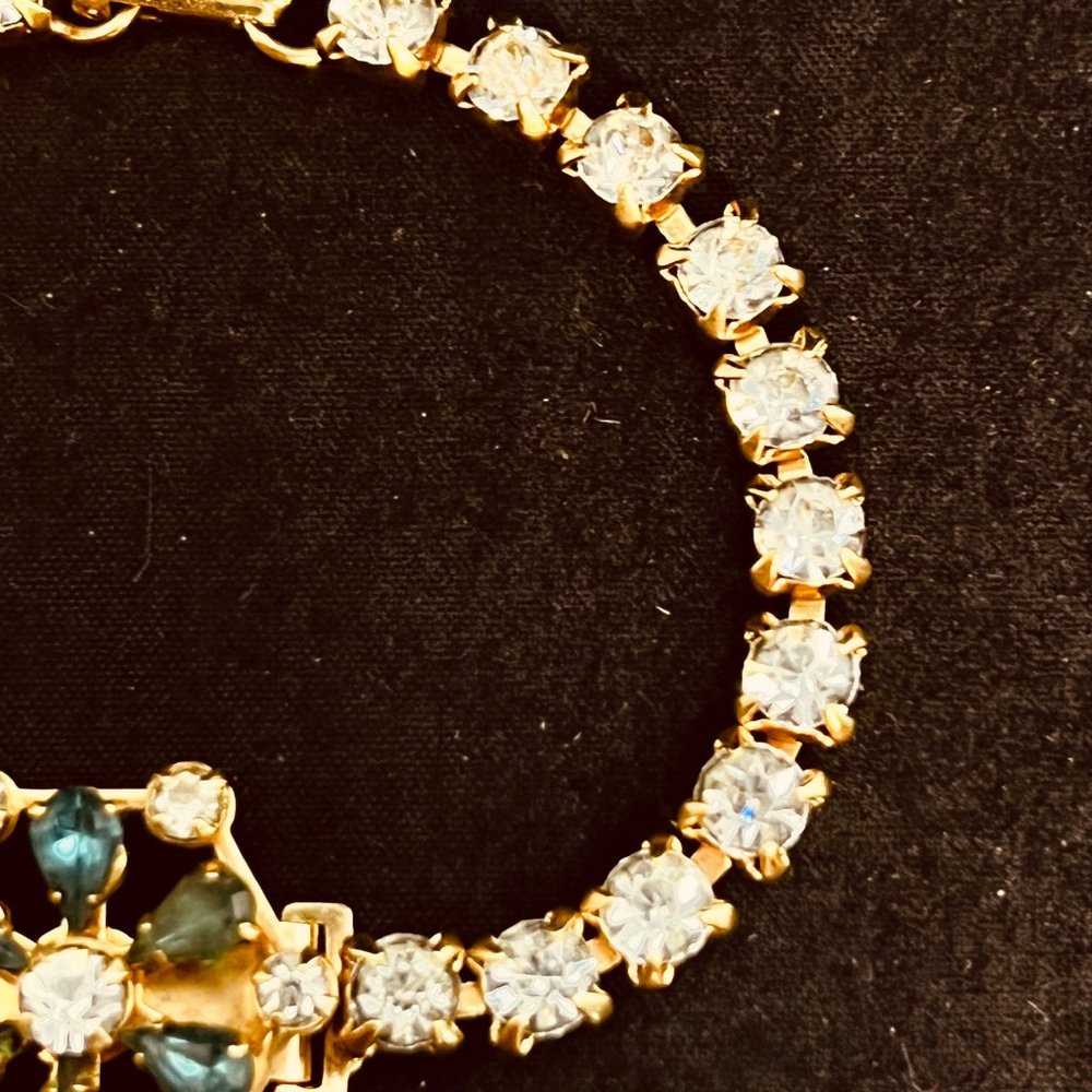 Vintage Gold Tone Blue And Clear Rhinestone Floral Tennis Bracelet (3800) - Picture 5 of 9